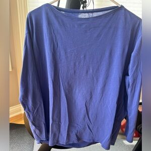 Lululemon back in action shirt